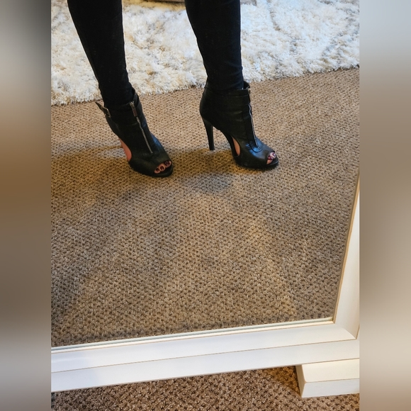 Charlotte Russe Peep Toe Heels - Picture 15 of 16